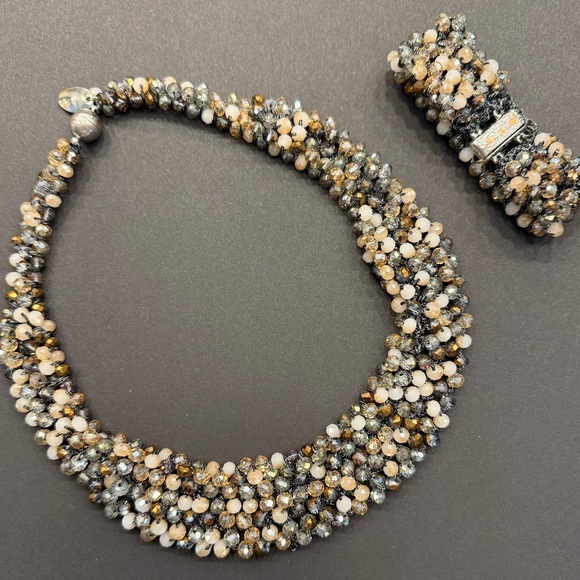 Jewelry - 💚Elegant Multicolor Beaded Necklace and Bracelet Set